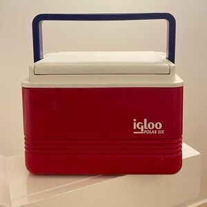 Vintage • Antique • Igloo flip top cooler • 5 quart • 6 can • 1996